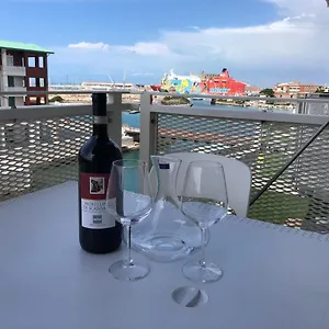 Kasia Porta Sul Mare Di Free Parking , Livorno Itálie